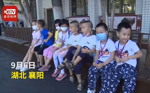 小学一年级迎来四对双胞胎新生 班主任：太像了 到现在还是有点懵