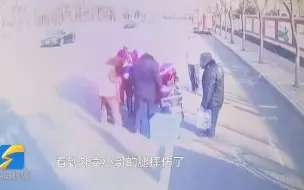 外卖小哥摔伤后担心超时仍坚持配送 暖心公交司机骑车带他去送餐