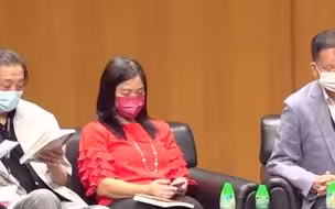 做一个理直气壮中国人！