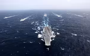 辽宁舰短期内连续穿越台湾海峡 可能是在为国产航母首航铺路