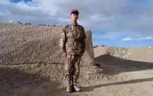 围观兵哥称体重，带你们看看真正的负重前行！