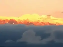 冬日氛围感拉满！听说看到日照金山会幸运一整年❤️