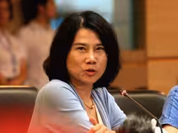 董明珠回应直播间黑脸离场：当时确实不高兴，但没说的那么严重