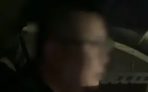 司机得知男子朋友送完礼就分手，立马隔空喊话