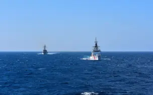 俄黑海舰队展开海上演习 美海军同一天调派巡逻舰赴黑海