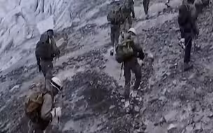 莫迪还想继续增兵？边境士兵开始“求饶”：受到严重威胁要求撤离