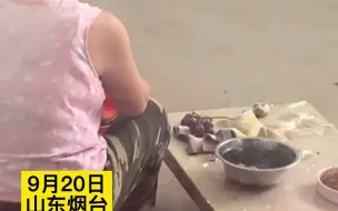 女子坐月子，婆婆早饭后默默剥好水果，等儿媳睡醒了吃