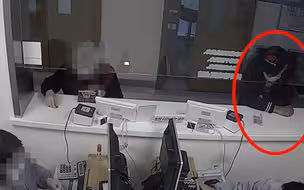 手握数十张医保卡，长期替“亲戚”配药？警方捣毁家族式医保诈骗案