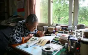 摄界｜省吃俭用住蜗居只为守钱，他是现实版葛朗台还是另有内情？