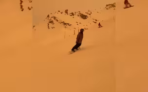 变天了？撒哈拉沙漠沙尘暴吹到欧洲 瑞士滑雪胜地天空瞬间被染黄