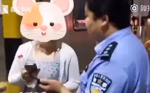 舅舅带外甥女驾车上高速，开着开着车上少一个人，接到警察电话才知...