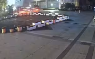 白袍假发，半夜在街头扮鬼吓姑娘：22岁男子因寻衅滋事被拘