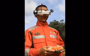 别眨眼!看兵哥哥如何玩转穿越机——