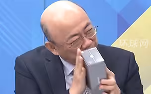台名嘴郭正亮中秋节当天收到华为新手机：要在被窝里开箱，好像娶到老婆一样