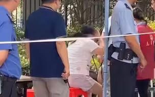 男生中考出考场，妈妈崩溃大哭：你又不是没有写，怎么就忘了填答案