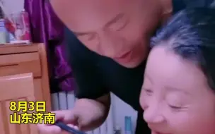 夫妻结婚22年，丈夫不离不弃照顾植物人妻子21年，丈夫：她是自己内心健康的妻子！