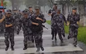 广西军训再上分！桂林雨中军训获央视军事转发