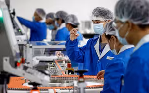 塞尔维亚防疫形势严峻，总统希望中国疫苗打折，我们能答应吗