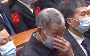 致敬！#黄文秀父亲听到女儿的名字眼中含泪， 脱贫攻坚楷模#黄文秀