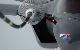 美军空中加油出现意外 F-35B坠毁 加油机迫降农田