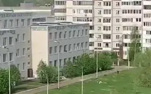 俄罗斯一中学发生枪击案 现场传来爆炸声