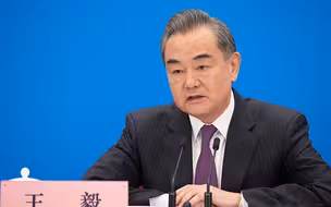 王毅强调中美应坦承沟通、防止误判、避免对抗，这番表态有何深意