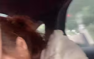 女子第二次考科目三没过 回家时趴丈夫肩膀上痛哭 丈夫宠溺安慰羡煞网友