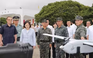 台湾三军乱斗？海空军联手对抗陆军 军官为讨好美国送182亿