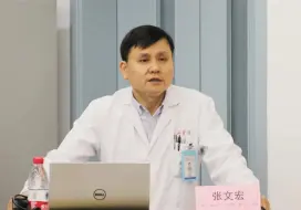 张文宏谈摘掉口罩标准：全国大多数地方持续一个月无新增病例