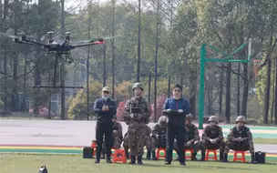 空中喊话、宣传品抛撒 解放军东部战区心战无人机部队正式亮相