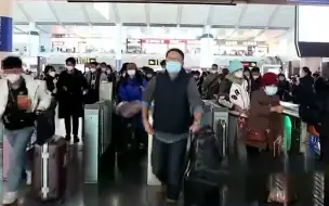 春节临近，广大农村地区如何应对返乡过年感染高峰？焦雅辉回应