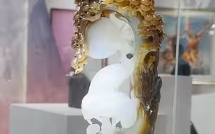 在进博会里逛艺术展！快来进博艺术精品专区看宝贝