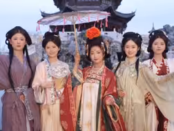 人间四月天，春色最美时，一起感受曹州汉服的东方美学～#第三届山东网络视听大会#盛世花开·精彩视听（山东网络视听）