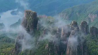浙江仙华山：云雾蒸腾 壮美如画 #最美人间四月天 #走进春天里的中国 #最美中国（央视新闻）