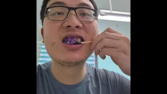 震惊，认真刷牙的牙医居然也蛀牙了