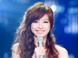 王心凌2011年中韩歌会演唱《不哭》，姐那时候也太美了吧！