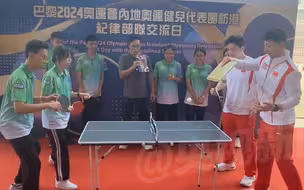 好丝滑！巴黎奥运健儿访港期间 马龙樊振东用锅盖托盘打球