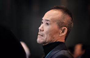 王石吐槽比尔盖茨：他这几年老得快，是因为发愁怎么把钱花出去