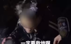 男子醉酒落水，被救时大喊先救我兄弟，结果发现兄弟都在家里呆着