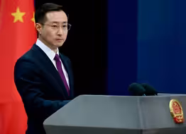 在两国元首共同引领下，中法关系保持良好发展势头