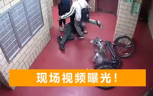 中国外卖员在美国遭砖头袭击：倒在地上失去意识，裤子也扯破了